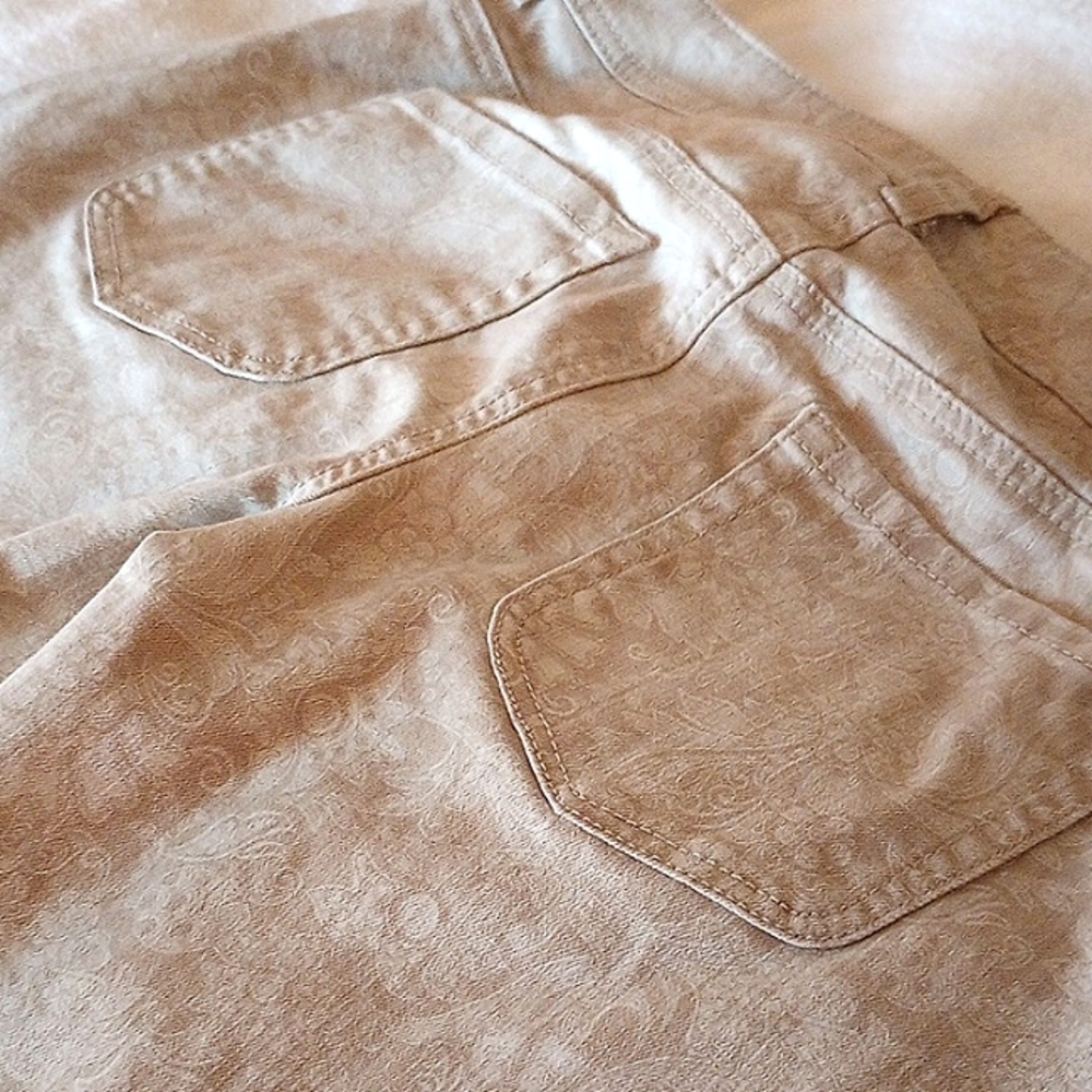 Women's Chico's Tan Paisley Straight Leg Jeans - Chico's Size 0 (Normal Size 4) - Picture 5 of 6